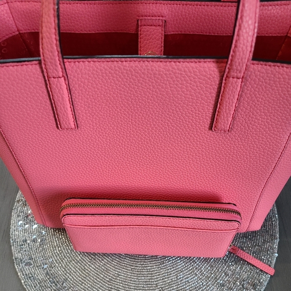 Kate Spade Tote and Wallet Set - Like New - Picture 9 of 16